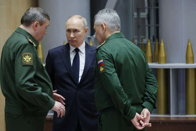 Putin Under Pressure as Russia’s War Machine Falters